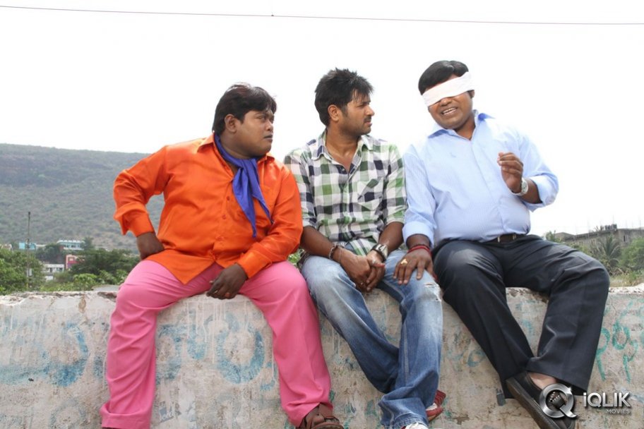 Manushulatho Jagratha